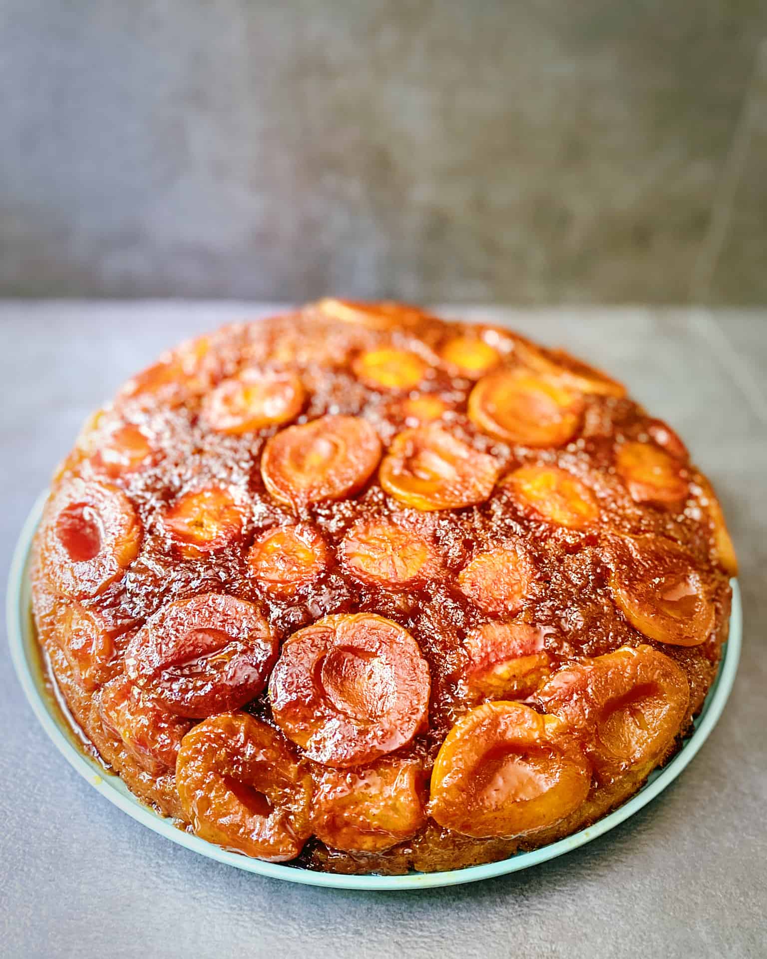 Pistachio, apricot and orange blossom cake - Cake Recipe | House & Garden